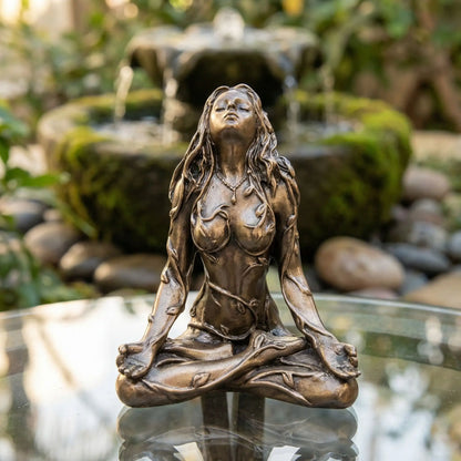 statuette-femme-paix